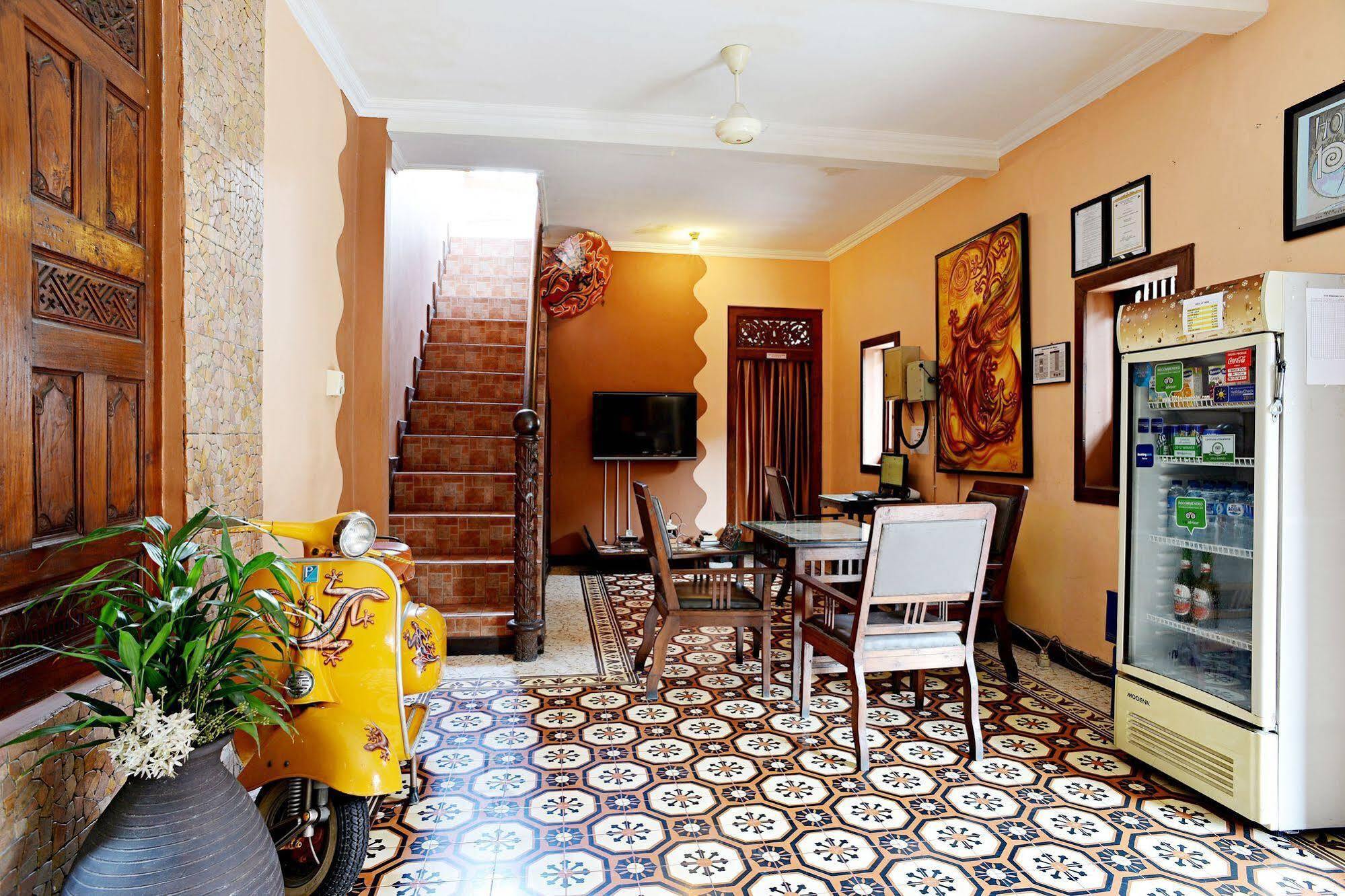 Zen Rooms Malioboro Sosrowijayan Wetan Джокьякарта Экстерьер фото